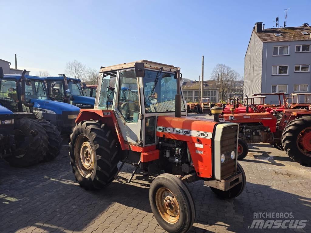 Massey Ferguson 690 Tractoren
