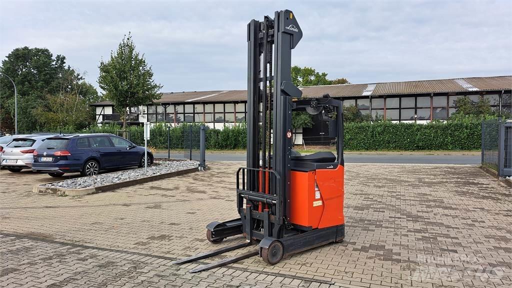 Linde R14 Reachtruck voor hoog niveau