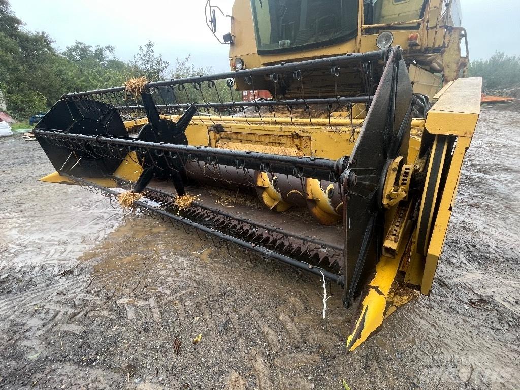 New Holland T56 Maaidorsmachines