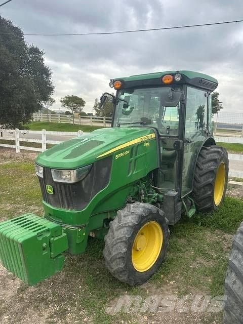 John Deere 5090 GN Tractoren