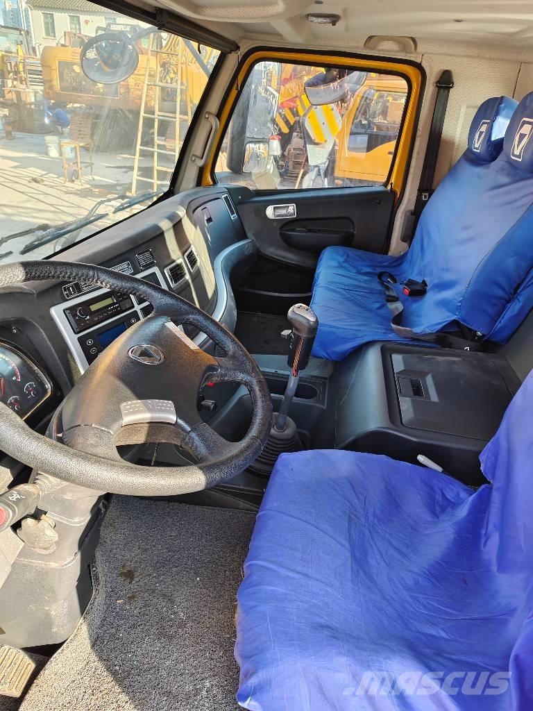 XCMG QY 30 K5 Kranen voor alle terreinen