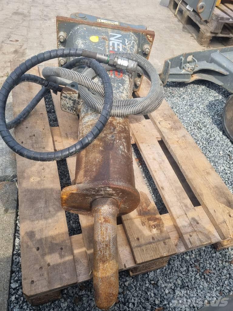 Wacker Neuson NE22 Vergruisbakken