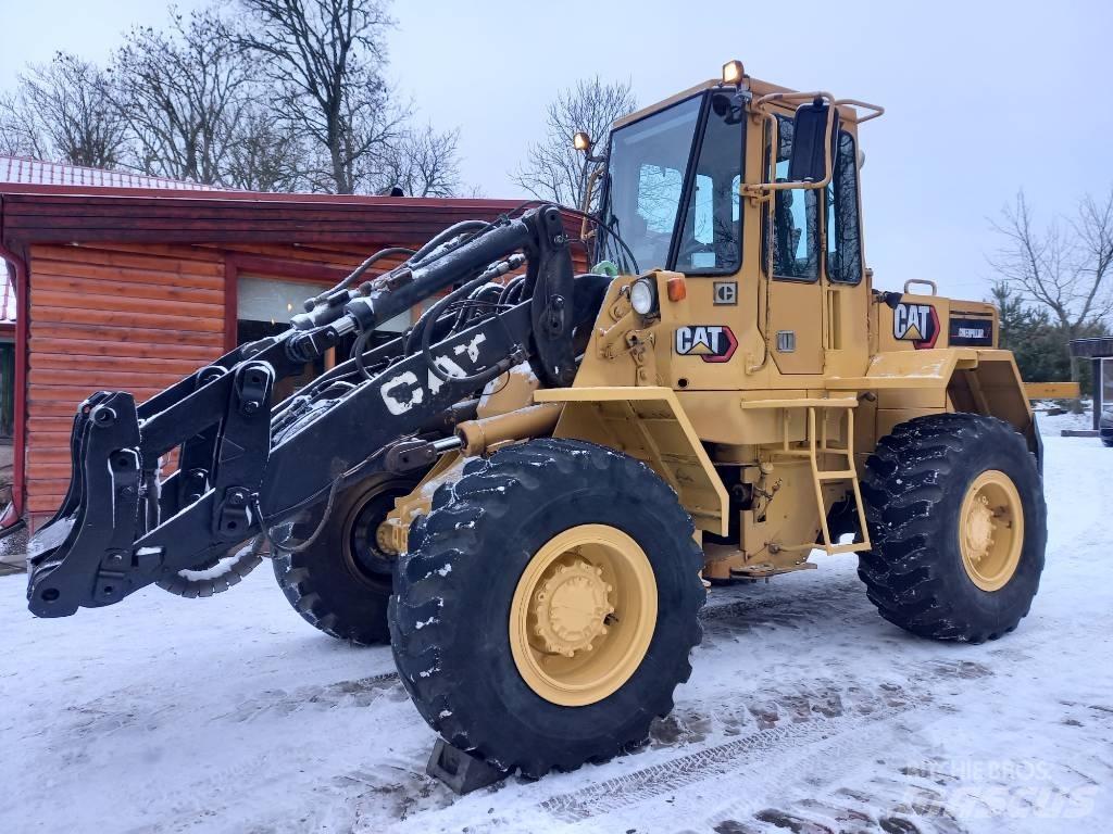 CAT IT 28 B Wielladers