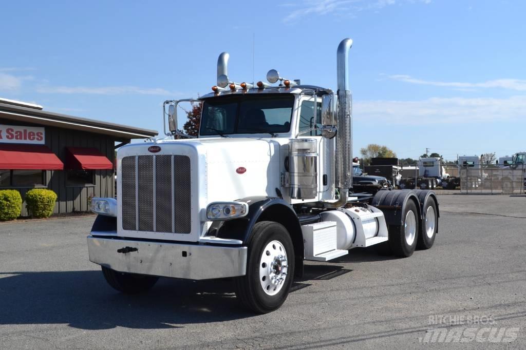 Peterbilt 389 Trekkers