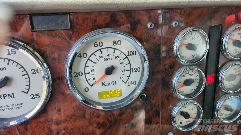 International 5900 Trekkers