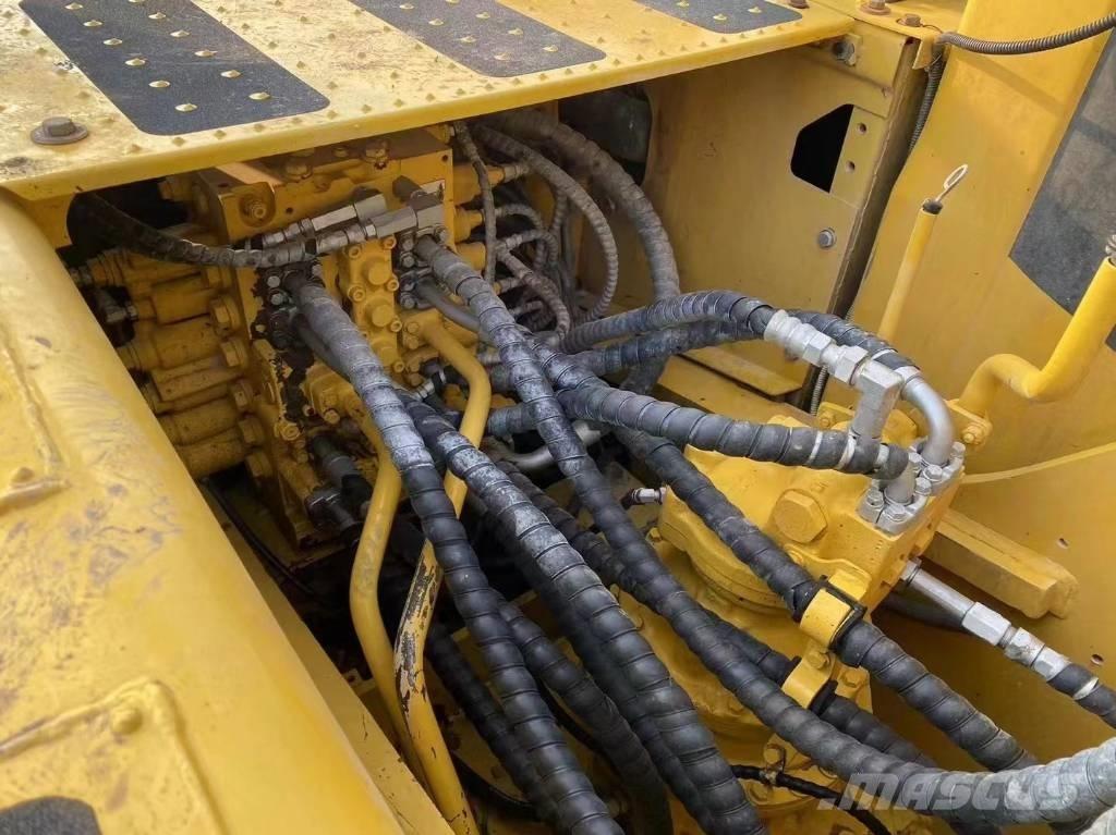 Komatsu pc 220 Rupsgraafmachines