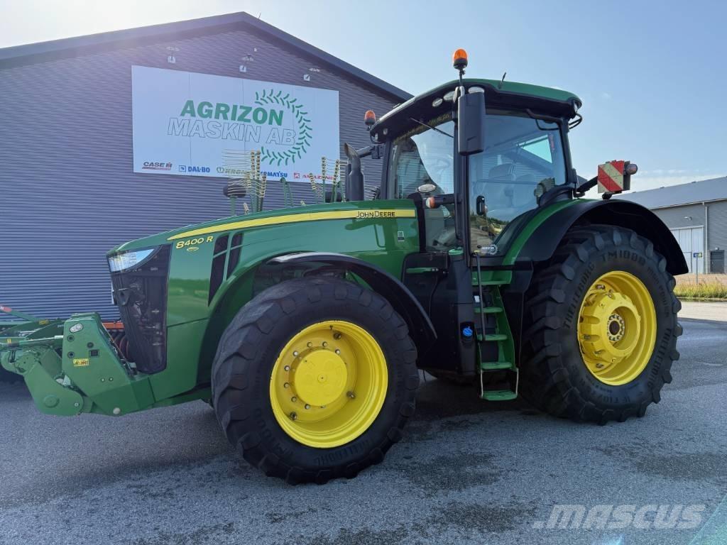 John Deere 8400R Tractoren
