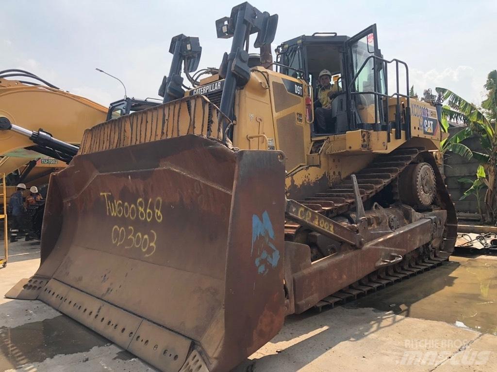 CAT D9T Rupsdozers