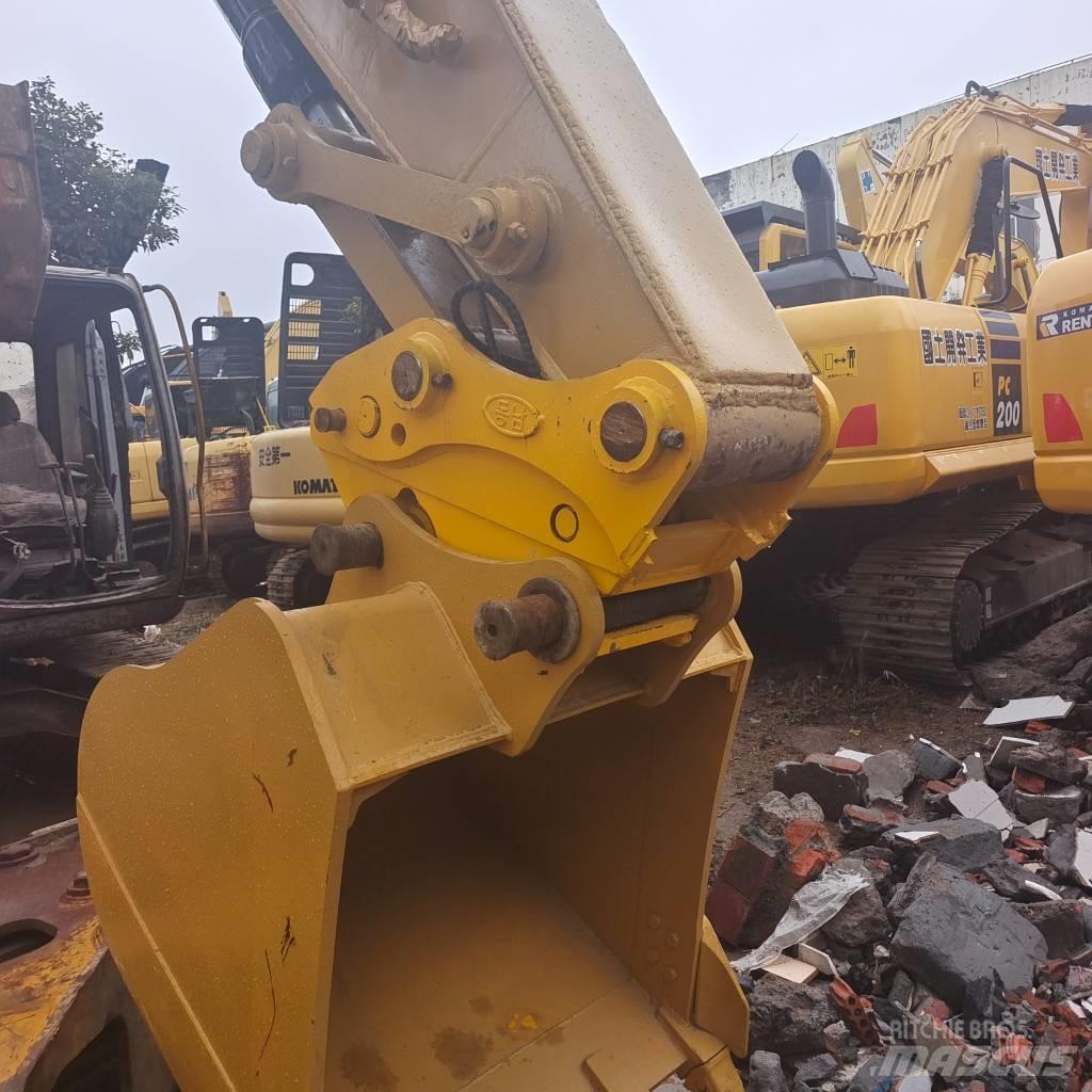 CAT 320 D Rupsgraafmachines