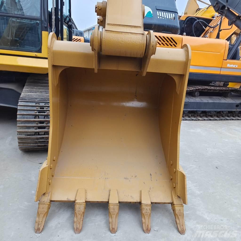 CAT 330 D Rupsgraafmachines