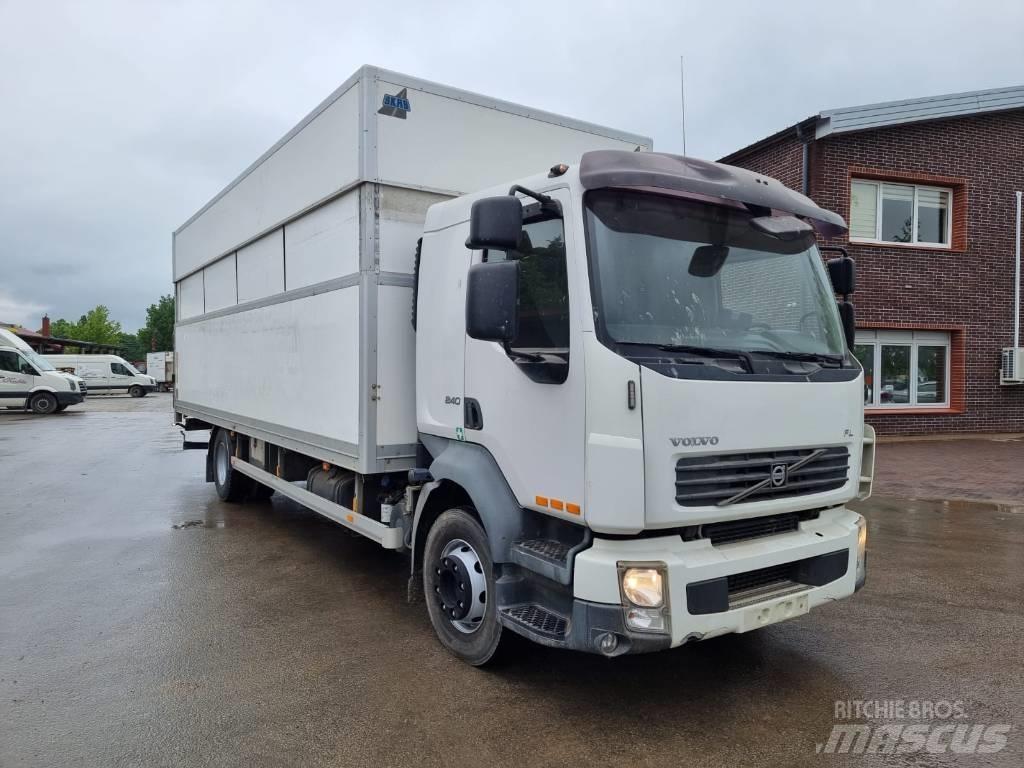 Volvo FL 240 Bakwagens met gesloten opbouw
