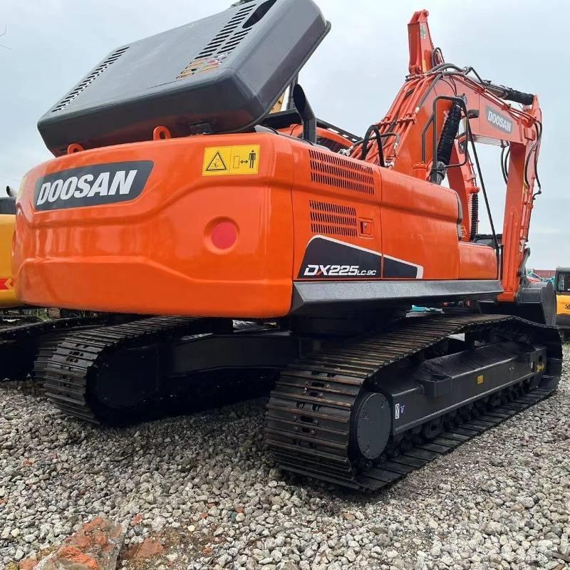 Doosan DX 225 Rupsgraafmachines