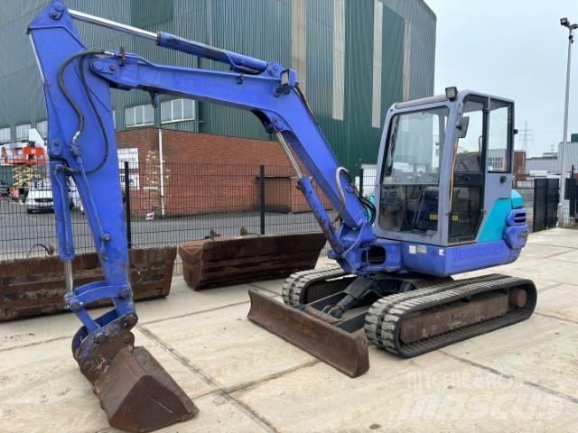 Airman AX 45-2 Minigraafmachines < 7t