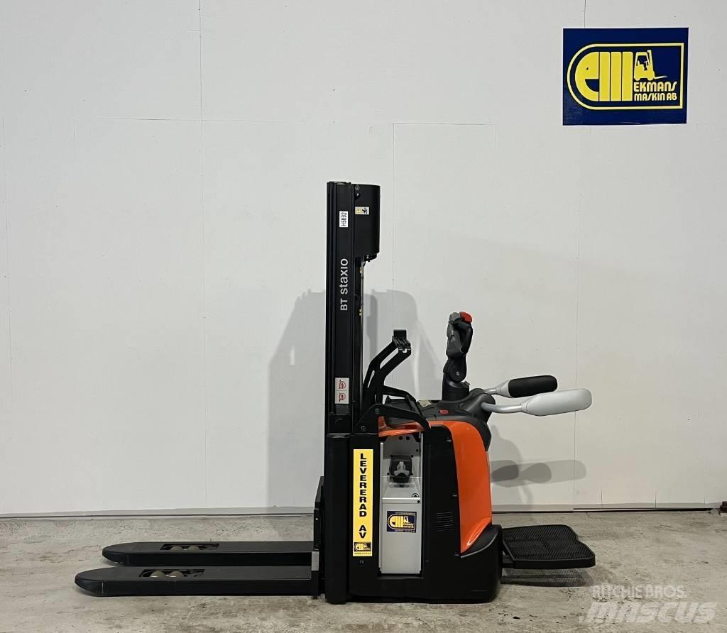 BT truck SPE 120 L Stapelaar meeloop