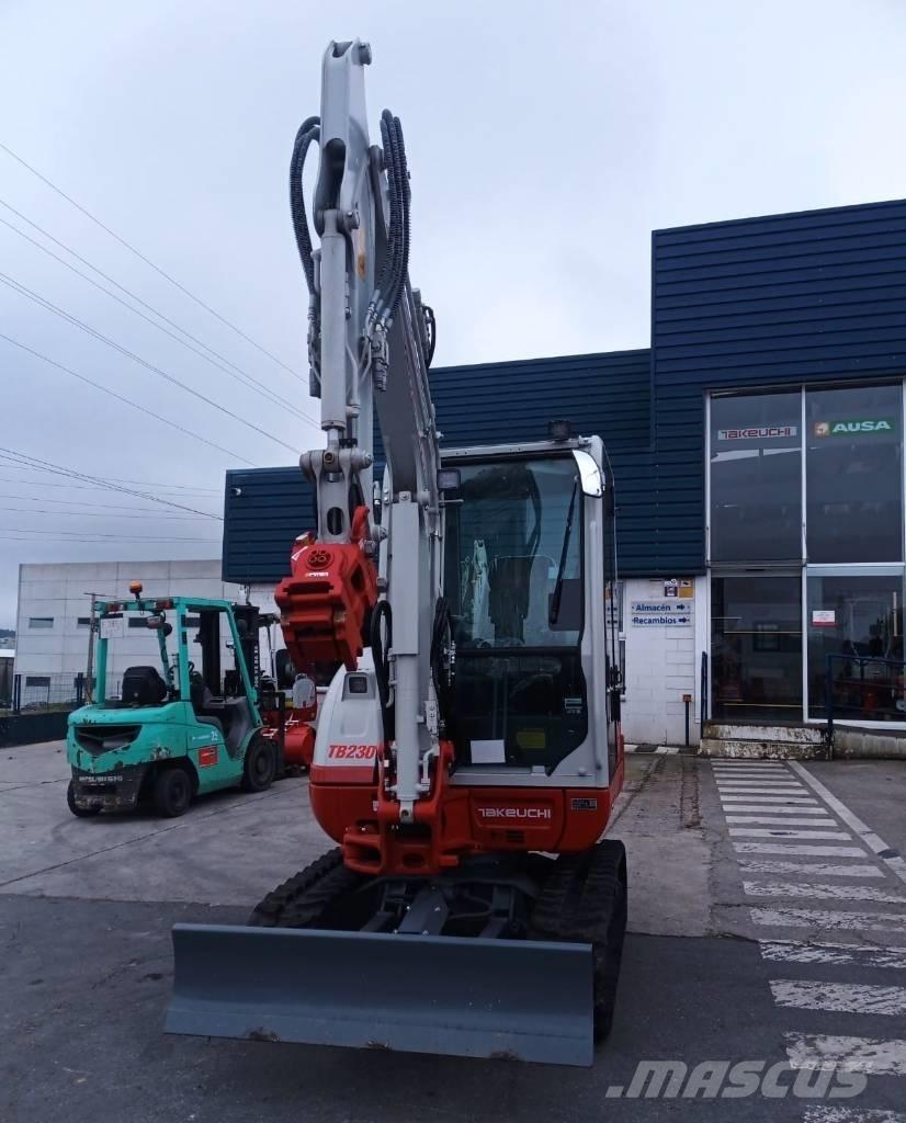 Takeuchi TB 230 Minigraafmachines < 7t