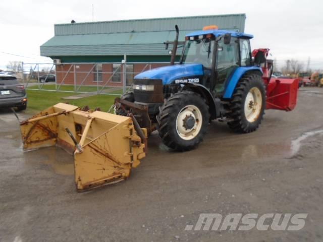 New Holland TM 125 Tractoren