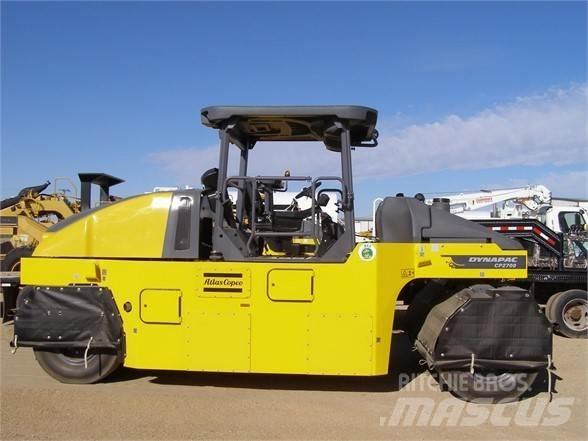 Dynapac CP2700 Bandenwalsen