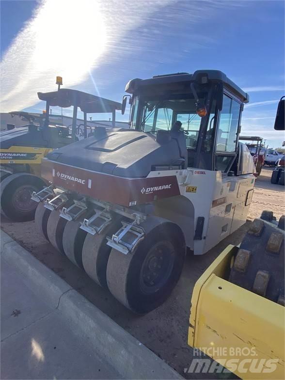 Dynapac CP2700 Bandenwalsen