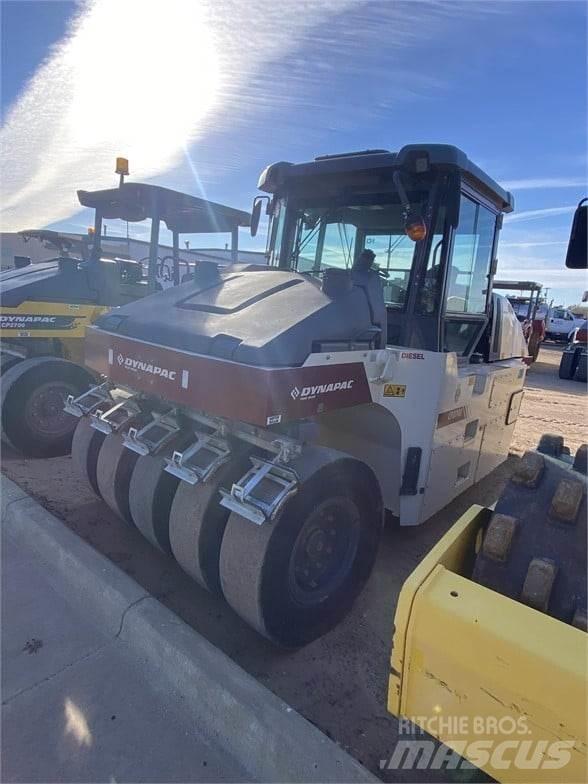 Dynapac CP2700 Bandenwalsen