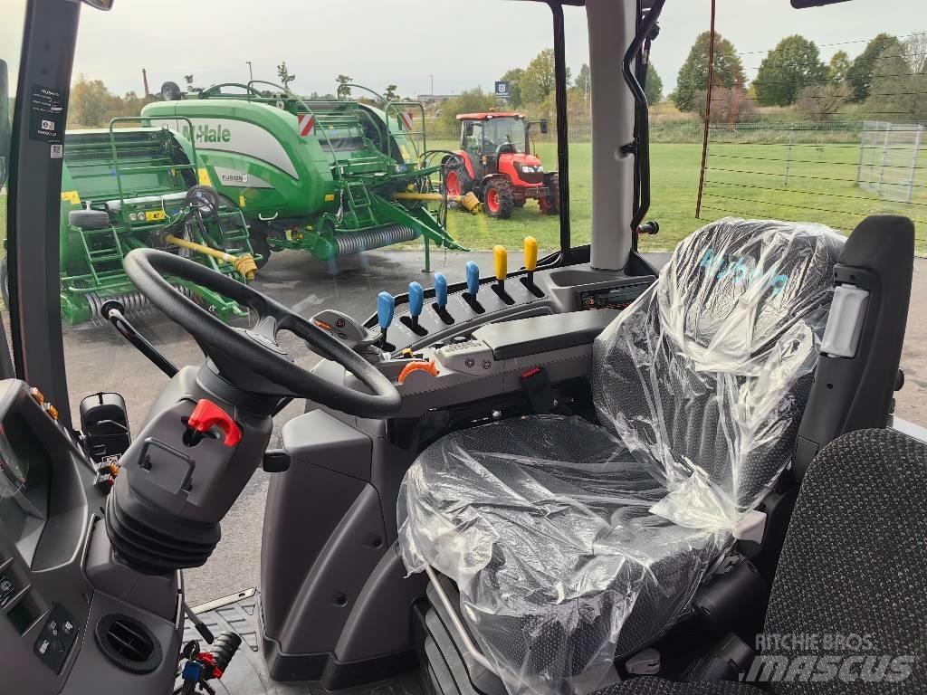 Kubota M6-142 Tractoren