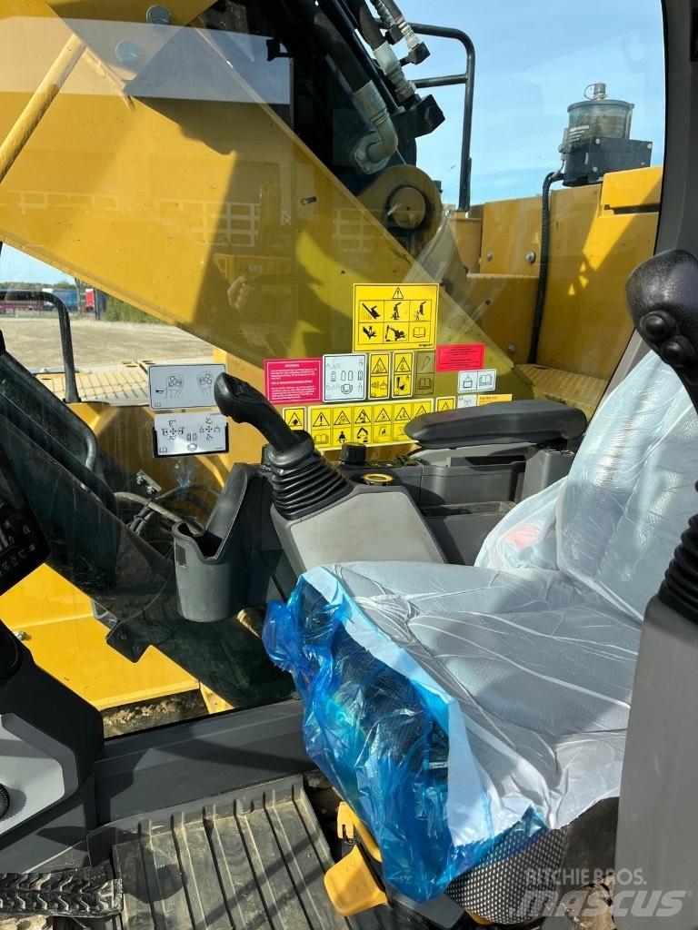 CAT 325 Rupsgraafmachines