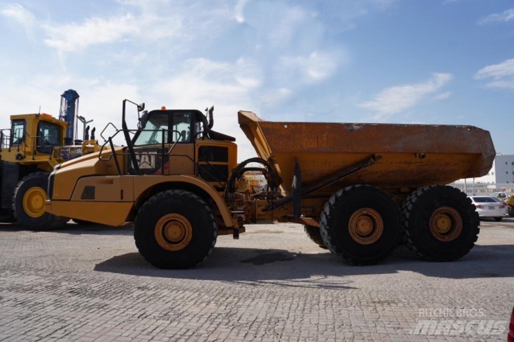 CAT 740 B Knik dumptrucks