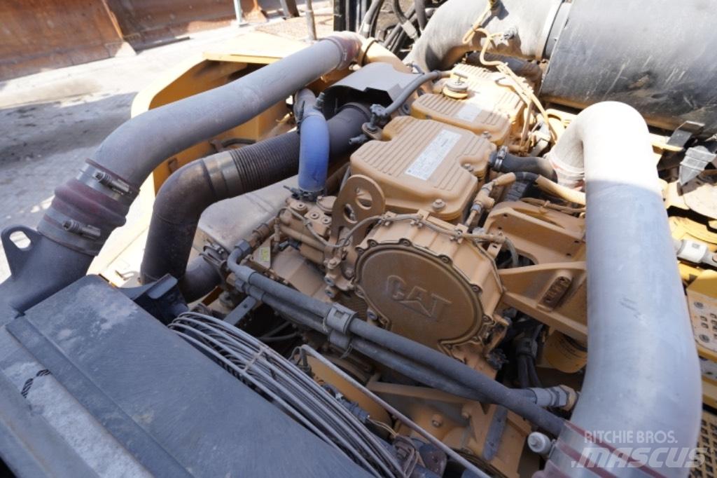 CAT 740 B Knik dumptrucks