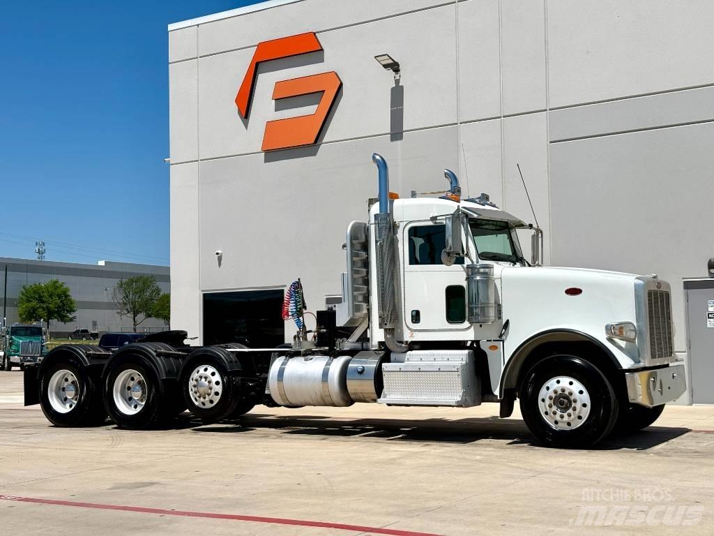 Peterbilt 367 Trekkers