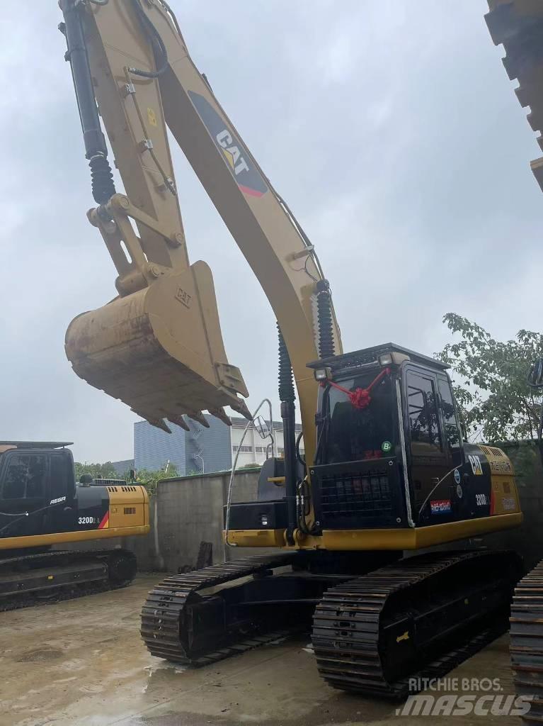 CAT 320 D Rupsgraafmachines