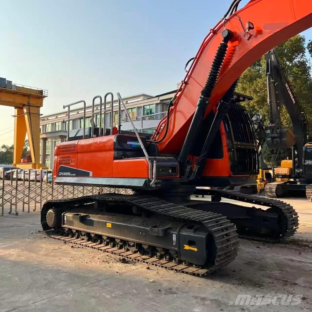 Doosan DX225LC-9C Rupsgraafmachines