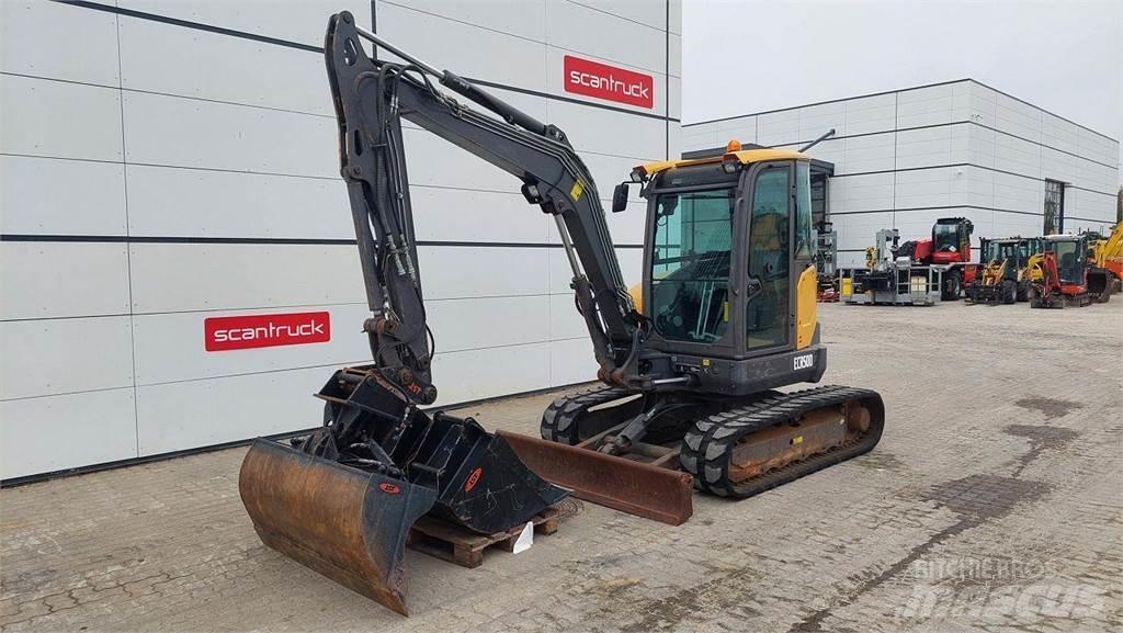 Volvo ECR50D Wielgraafmachines