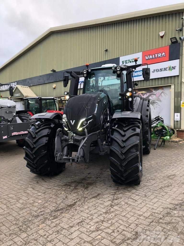 Valtra T235V Tractoren