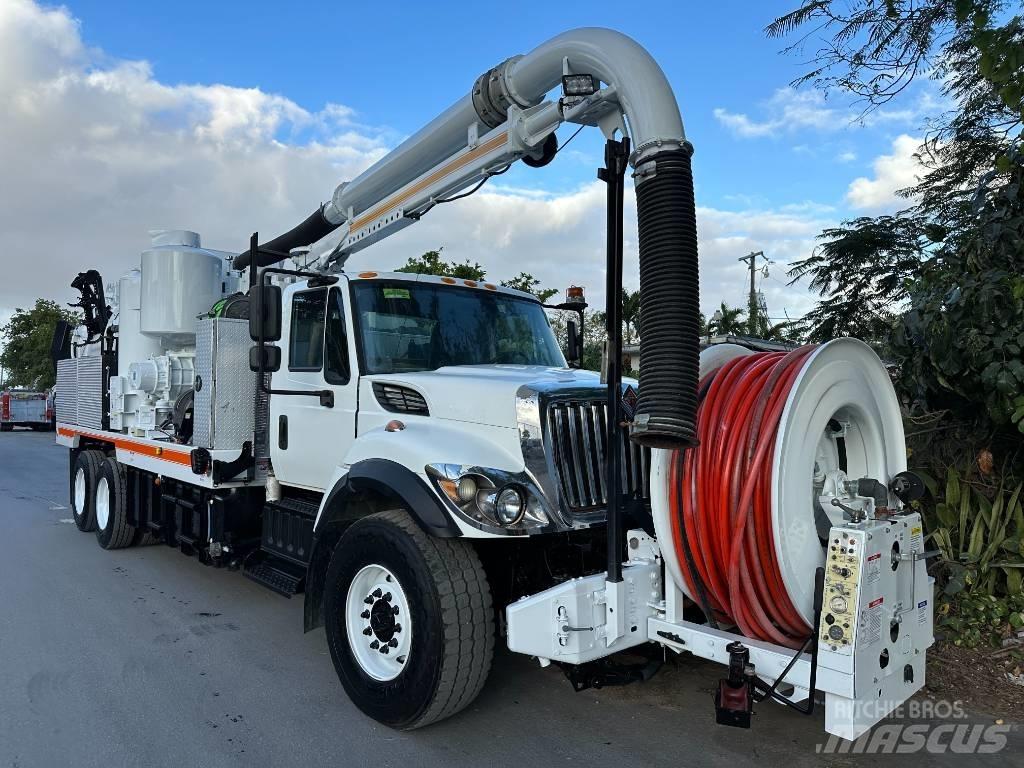 International 7400 Kolkenzuigers