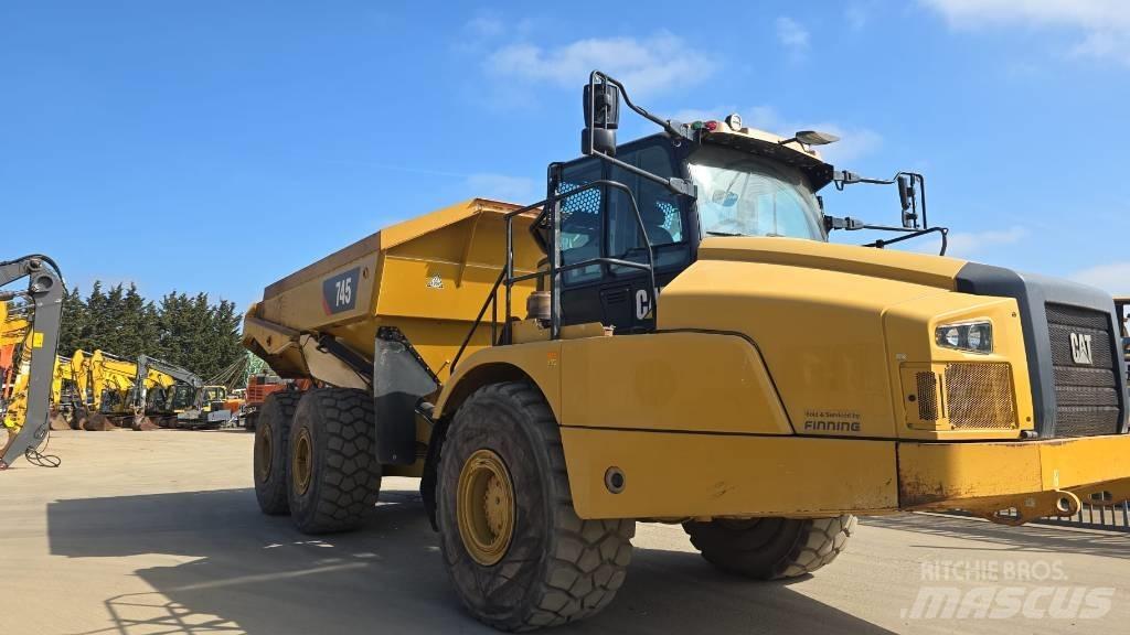 CAT 745 Knik dumptrucks