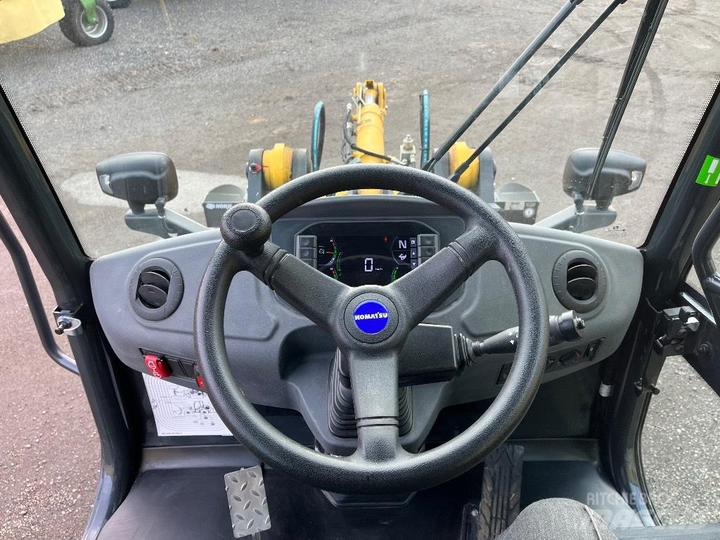 Komatsu WA80M-8 Wielladers