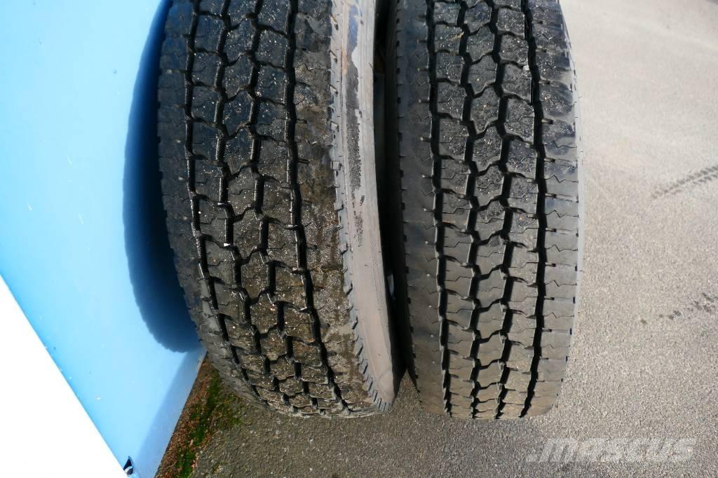 Dunlop 315/80R22,5 Banden, wielen en velgen
