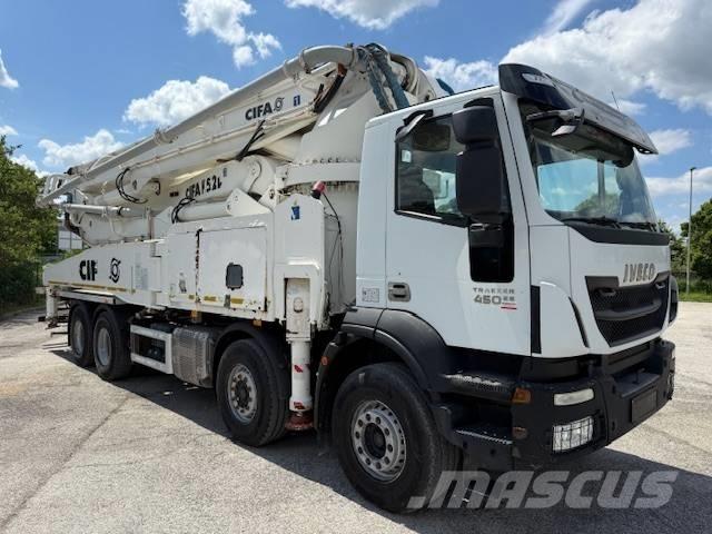 Iveco Trakker 450 Betonpomptrucks