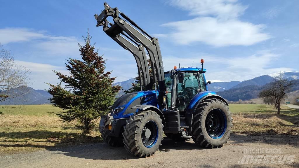 Valtra T174 eD Tractoren