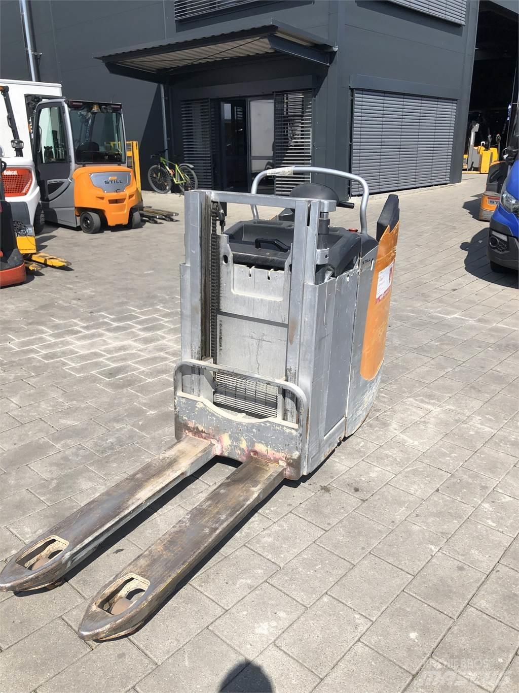 Still EXD-S20 Stapelaar meeloop