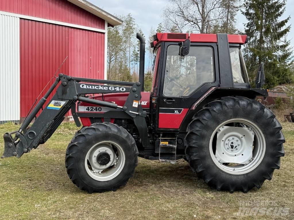 Case IH 4240 Tractoren