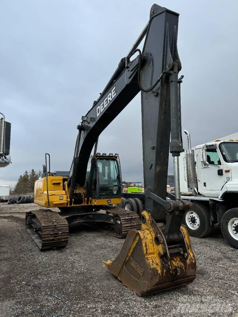 DEERE 210G LC Rupsgraafmachines