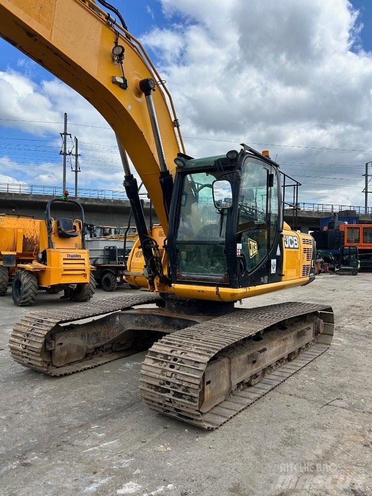 JCB JS 220 LC Rupsgraafmachines