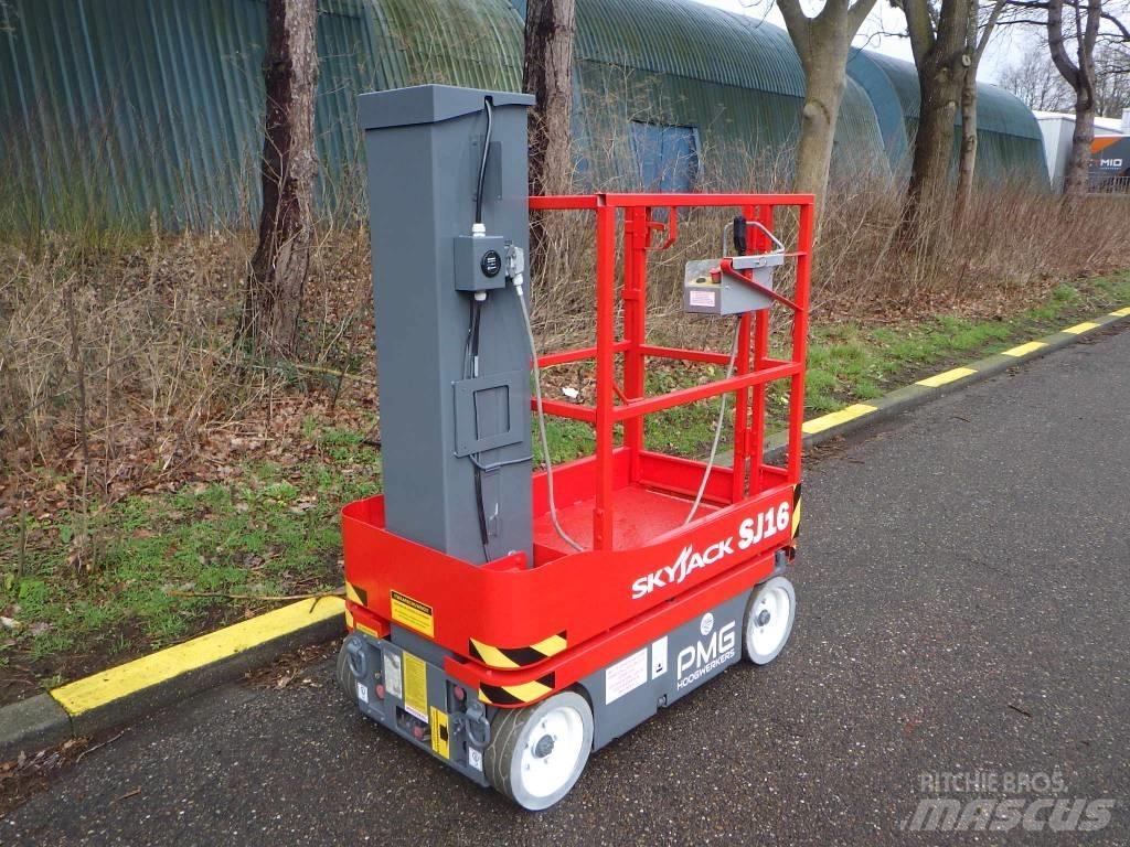 SkyJack SJ16 Personenliften en invalideliften