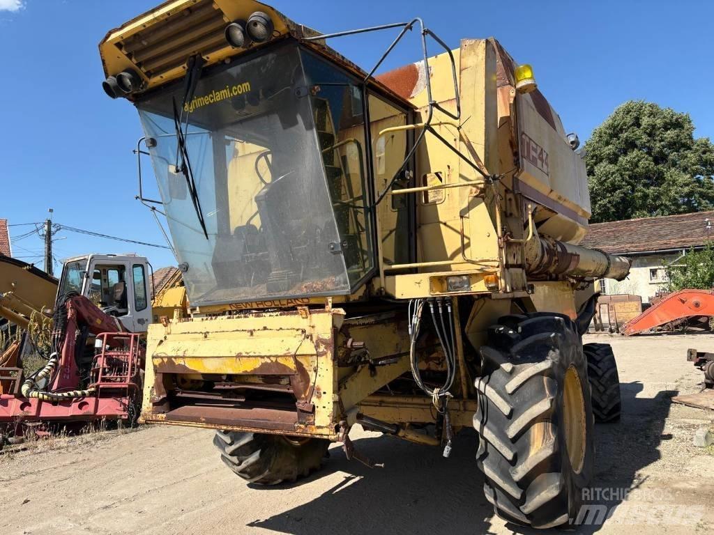 New Holland TF 42 Maaidorsmachines