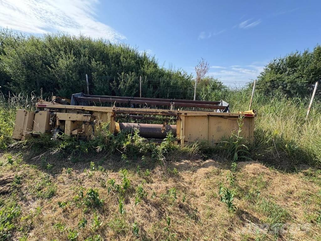 New Holland TF 44 Maaidorsmachines