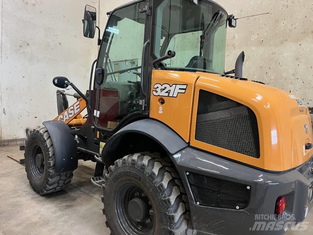 CASE 321 F Wielladers