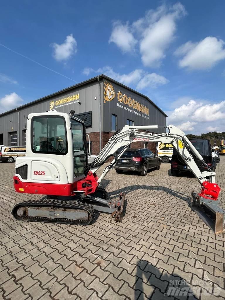 Takeuchi TB 225 Minigraafmachines < 7t