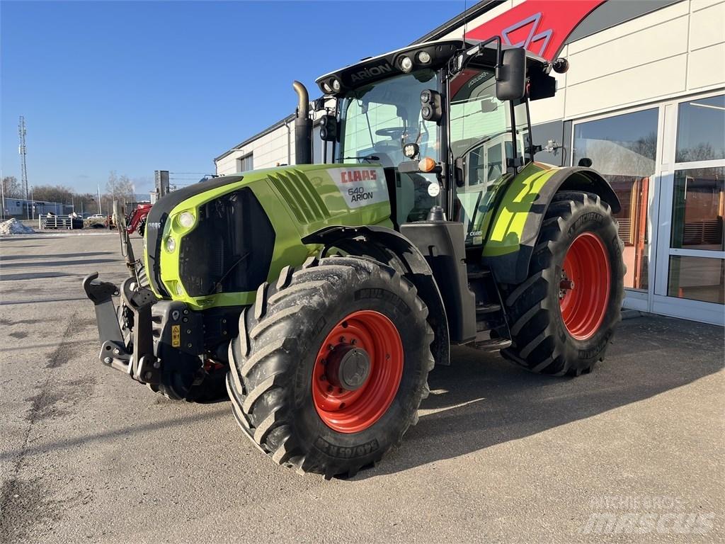 CLAAS Arion 640 Tractoren