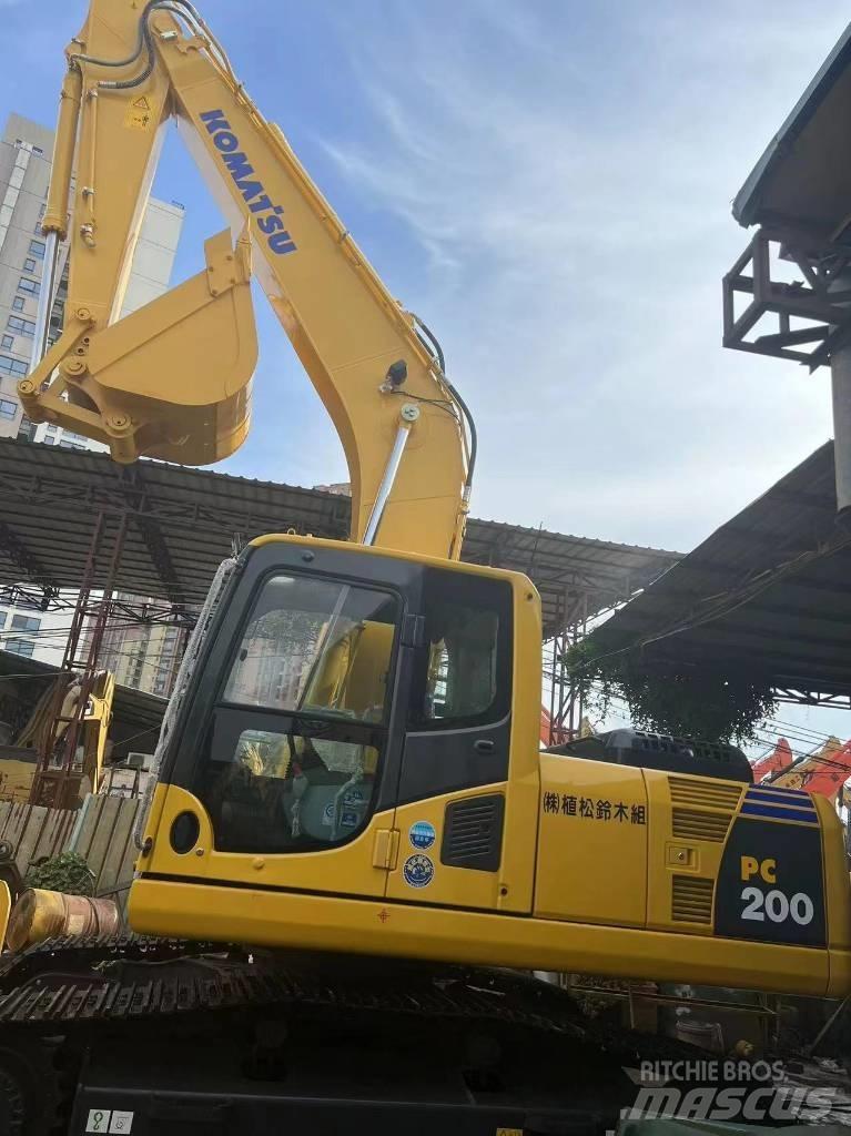 Komatsu PC 200 Midigraafmachines 7t - 12t