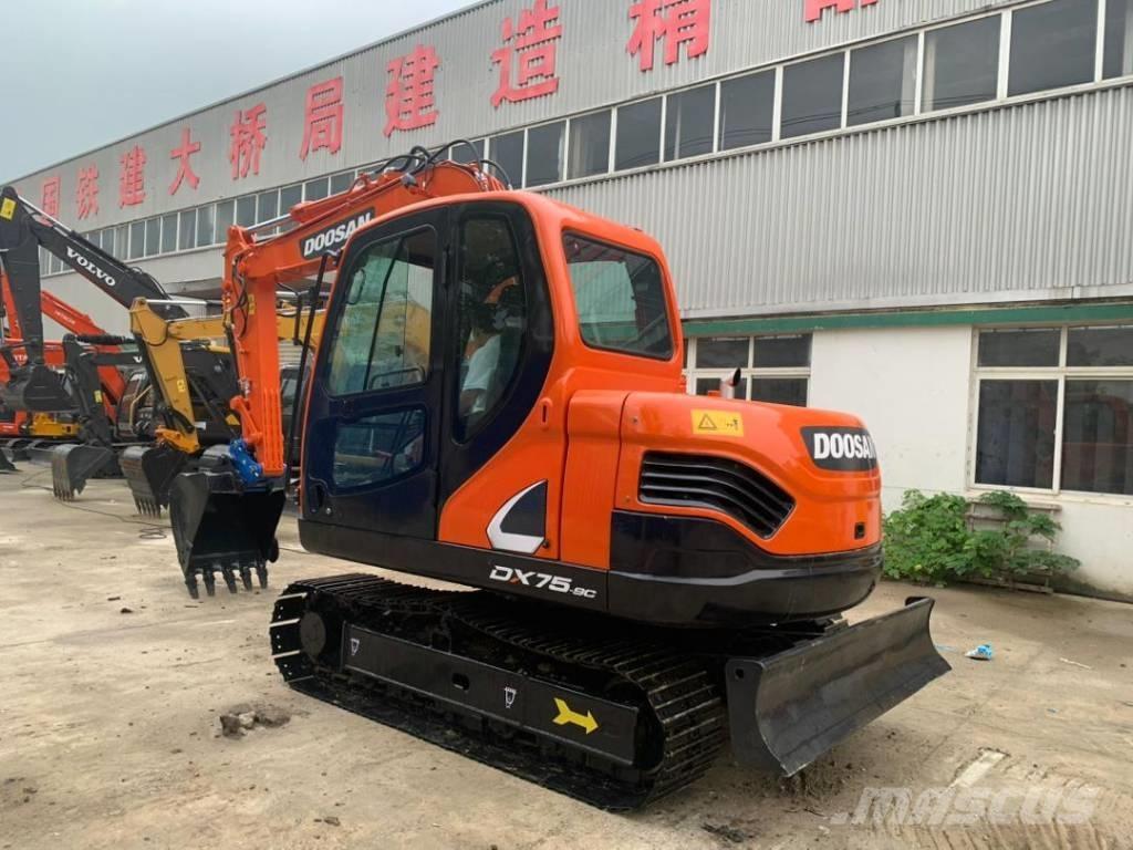Doosan DX 75-9 C Midigraafmachines 7t - 12t